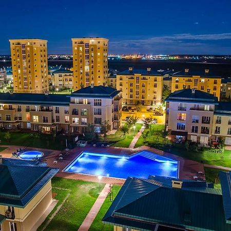 Luxury Apartment With Pool In North Bucharest Cretuleasca Extérieur photo